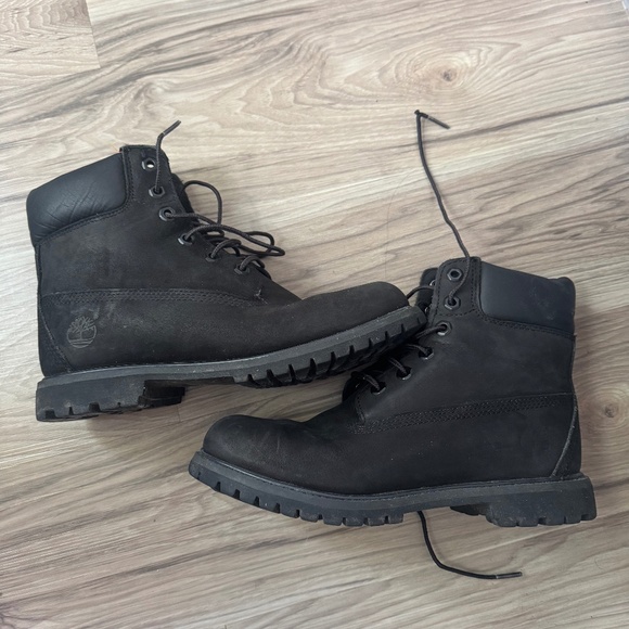 Timberland 6Inch Boots - Picture 1 of 7